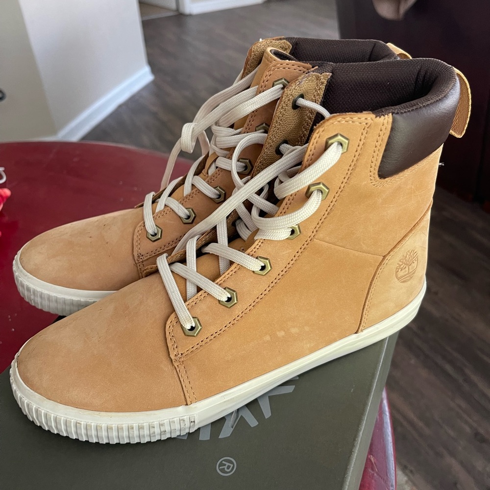 TIMBERLAND Tennis Shoes Womens Size 9.5